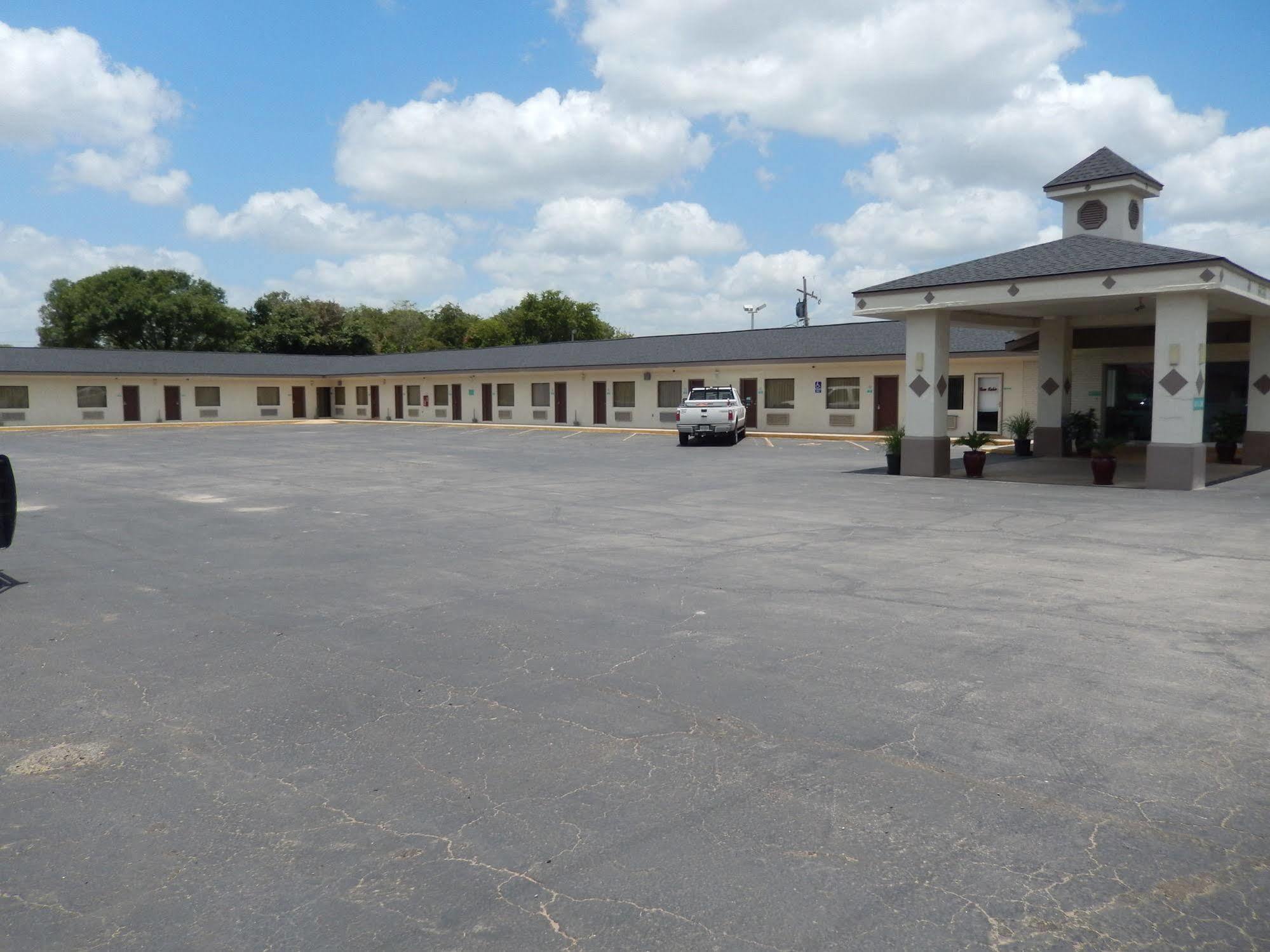 Executive Inn Pearsall Zewnętrze zdjęcie